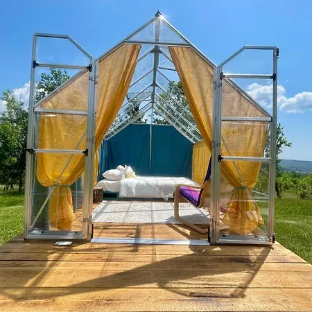 Langaland Glamping Luxury tent Susenii Birgaului